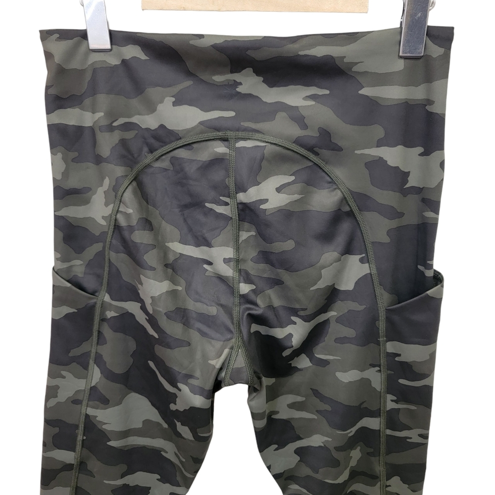 NWT Athleta Ultimate Camo 7/8 Tights Olive Green Workout Leggings Women's M - Picture 9 of 17
